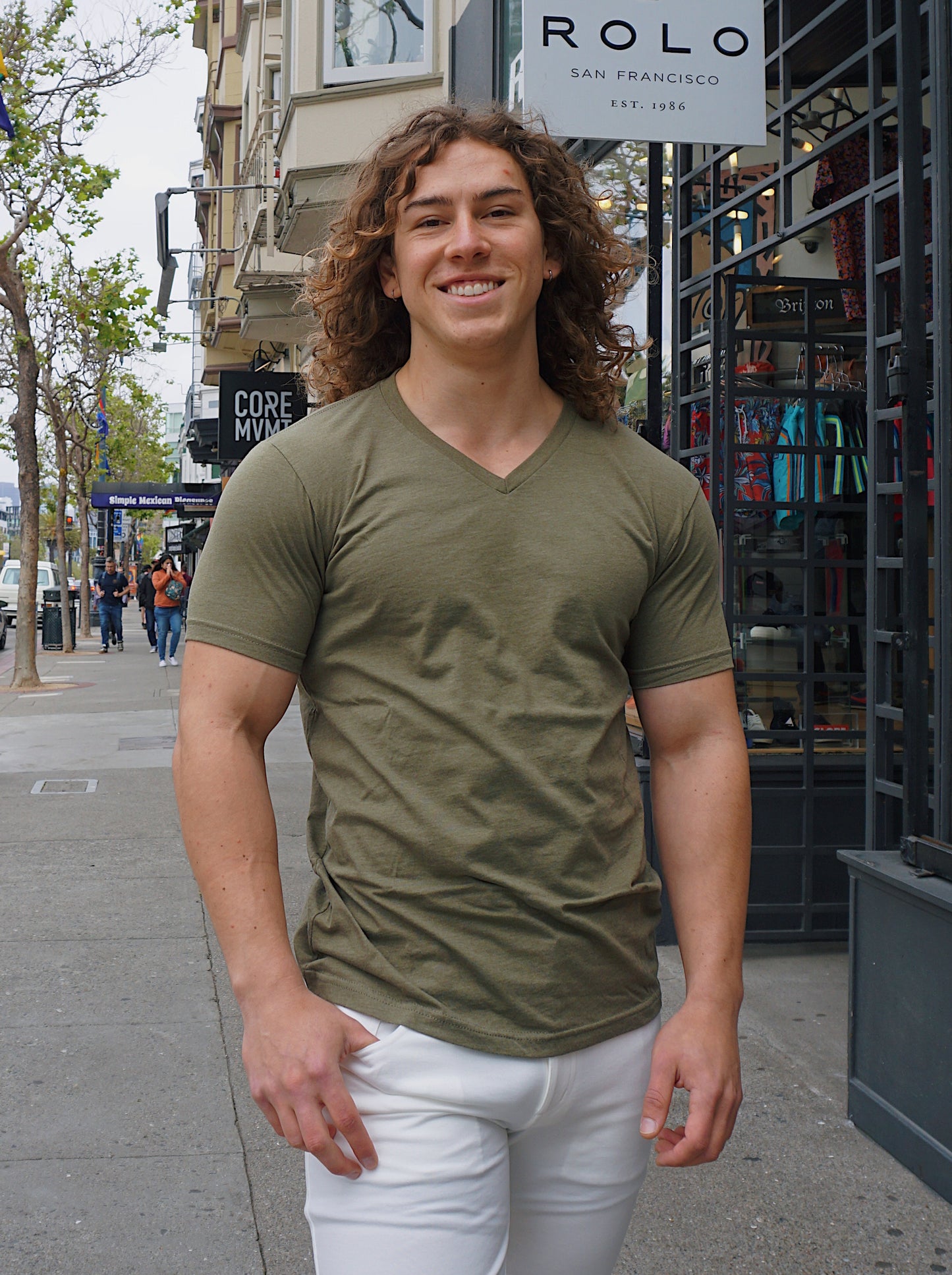 ROLO BASIC V-NECK T-SHIRT MILITARY GREEN