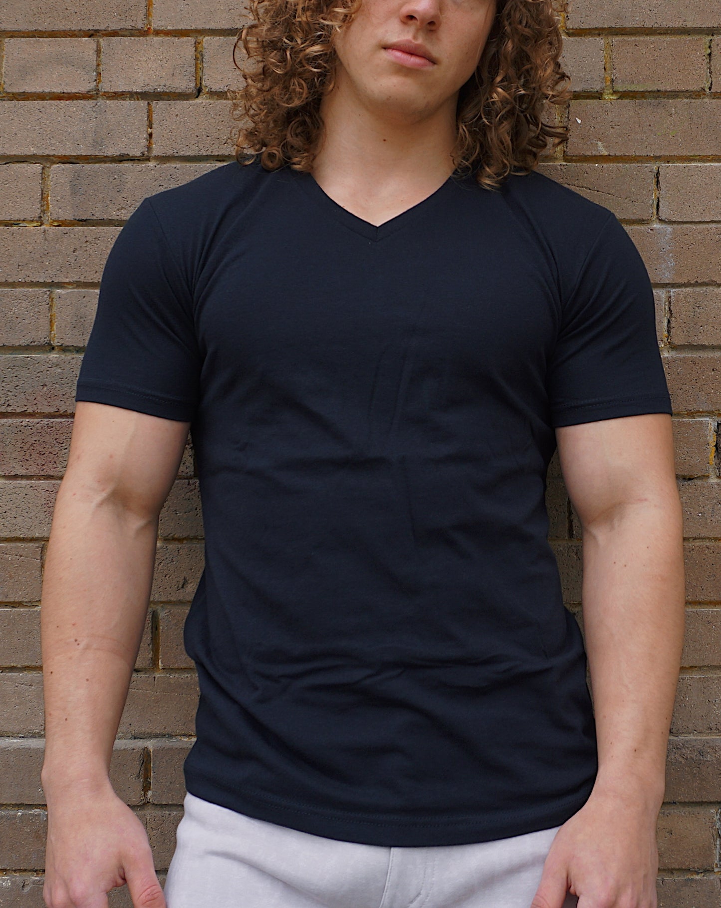 ROLO PREMIUM V-NECK T-SHIRT BLACK