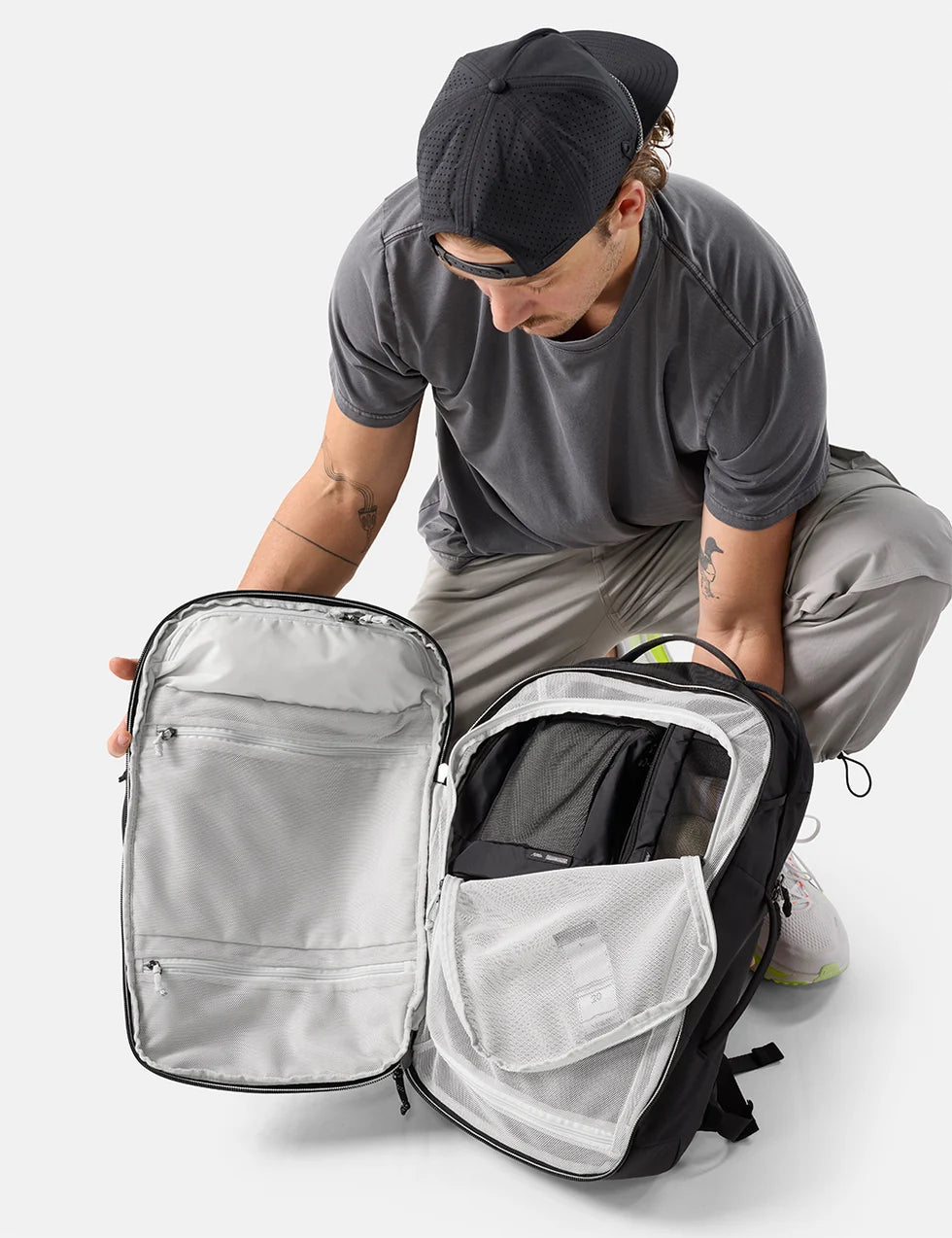 30L Carry On Travel Pack